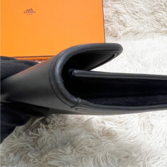 Authentic Hermes Jige elan 29 Clutch in Black Swift calfskin leather. - Picture 13 of 13
